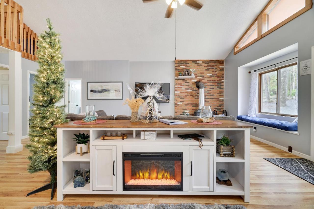 Premier Cozy Cabin - Free Amenities & Comm Indoor Pools بوشكيل المظهر الخارجي الصورة